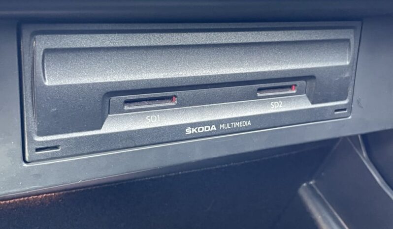 Skoda Octavia 2,0 TDI Combi Drive zu verkaufen full