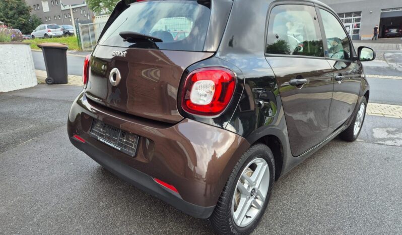 Smart ForFour Electric Drive EQ zu verkaufen